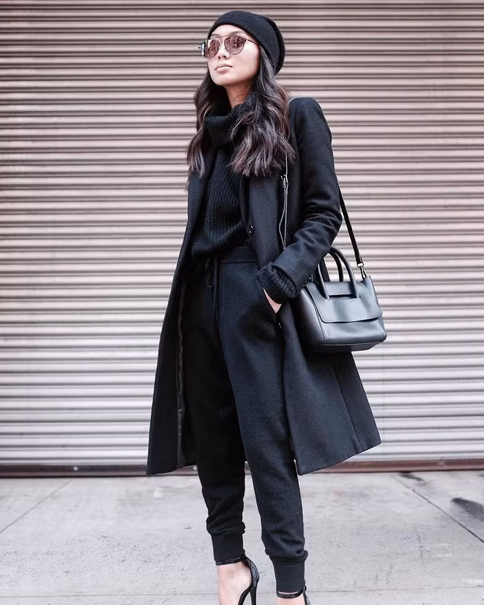 xuong pho cuoi tuan la cu phai an dien choi loa the nay nhe co gai