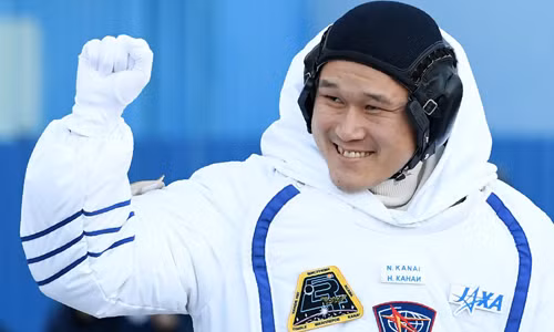 phi hanh gia cao len 9 cm sau ba tuan ngoai vu tru