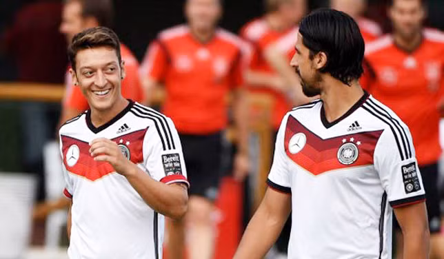 MU bị nẫng tay trên Ozil, Ronaldo đột ngột về Chelsea ảnh 1 mu bi nang tay tren ozil ronaldo dot ngot ve chelsea