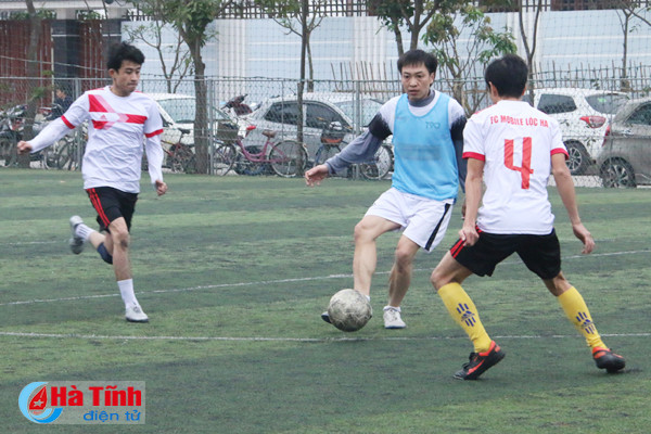 lien quan loc ha vo dich giai bong da mobile ha tinh