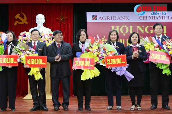 agribank ha tinh phan dau tang truong tin dung 16 nam 2018