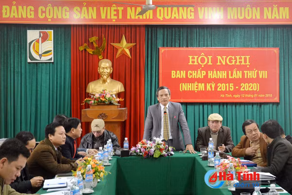 van hoc nghe thuat ha tinh thieu nhung cay but tre doi ngu ke can