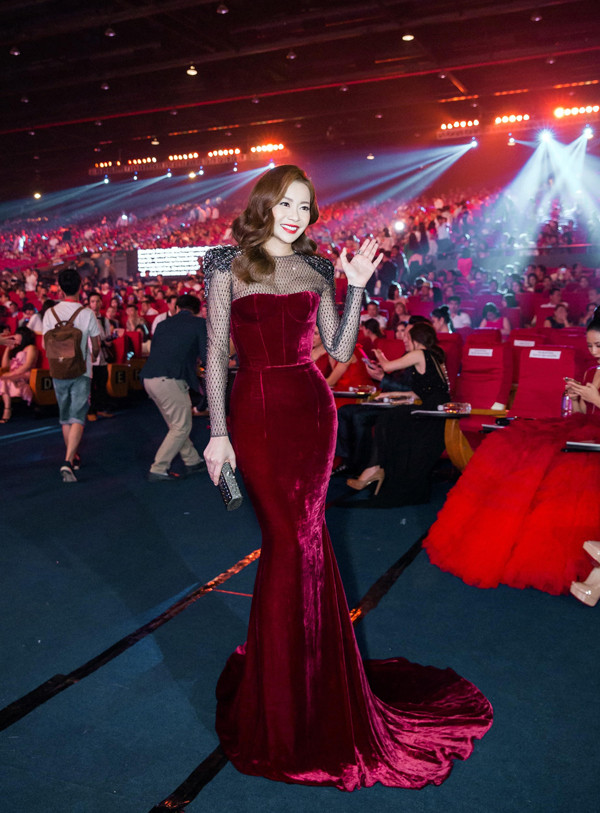 7 my nhan mac dep nhat tuan