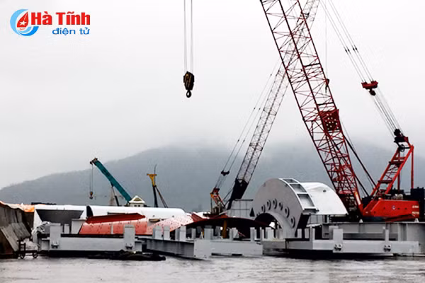 gan 94 000 tan hang cap cang vung ang dau nam moi