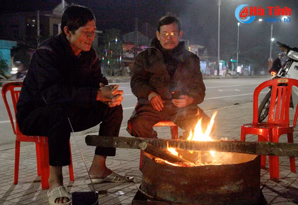 gia ret keo dai nguoi dan ha tinh dot cui suoi am de muu sinh