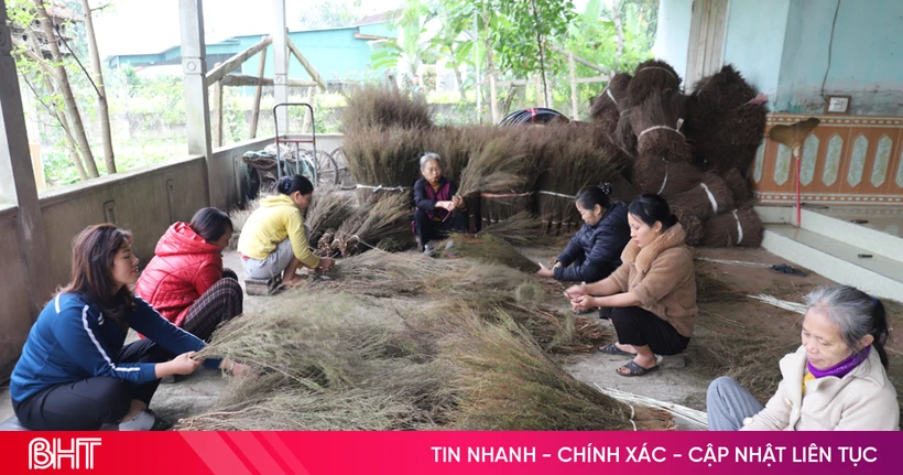 Khởi nghiệp thành công với mô hình sản xuất chổi trện ở Hương Sơn