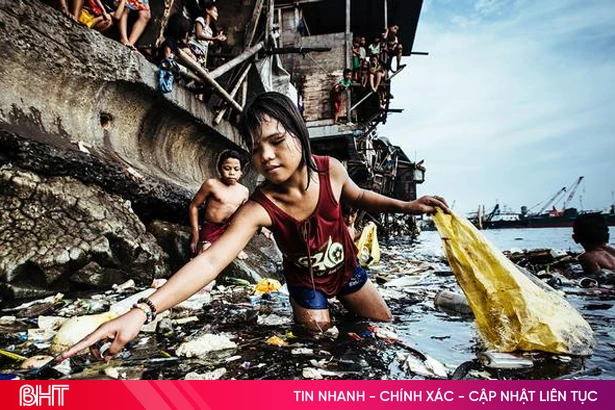 “Cô bé nhặt rác thải nhựa” đoạt giải bức ảnh năm 2019 của UNICEF