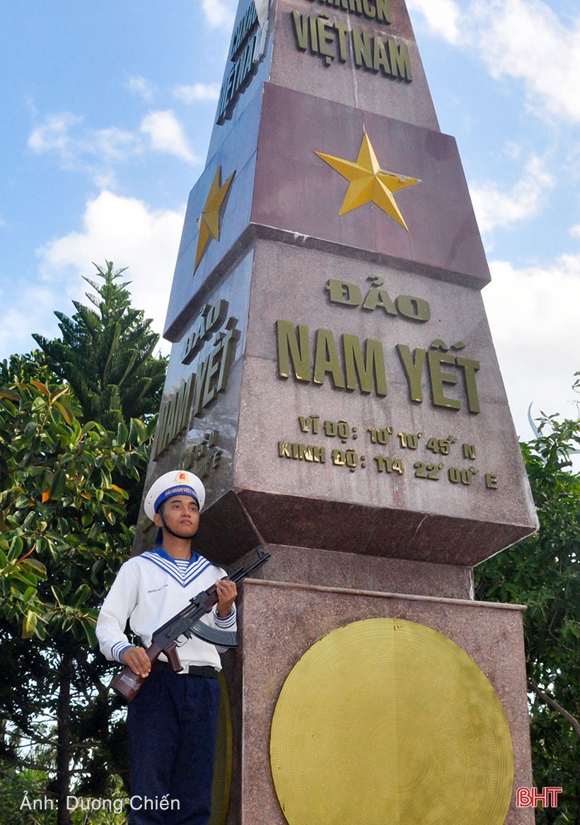 Vang mãi bài ca người lính