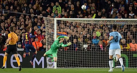 Pha ghi bàn ấn tượng của Rakitic