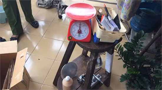 Bắt đường dây làm giả sữa cho bà bầu, trẻ em ảnh 1