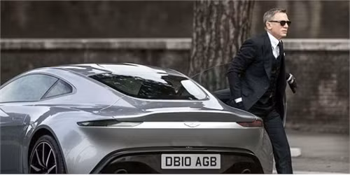 Daniel Craig trong một cảnh quay tại Roma (Ý) tháng 2-2015 - Ảnh: AP