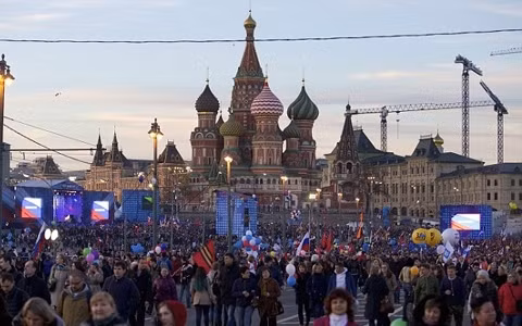 Ông Putin “tái xuất” trong sự chào đón nồng nhiệt của người dân ảnh 2