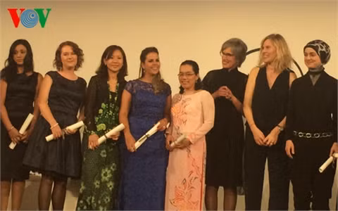 Nhà khoa học nữ Việt Nam đầu tiên nhận giải thưởng L’Oreal - UNESCO ảnh 1