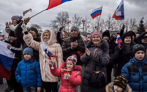 Ông Putin “tái xuất” trong sự chào đón nồng nhiệt của người dân ảnh 10