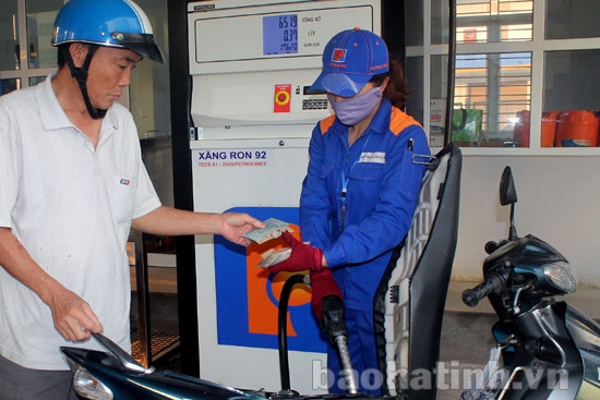 Điện, xăng tăng giá: Người dân thấp thỏm, doanh nghiệp "đau đầu" ảnh 1