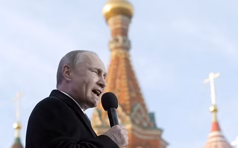 Ông Putin “tái xuất” trong sự chào đón nồng nhiệt của người dân ảnh 1
