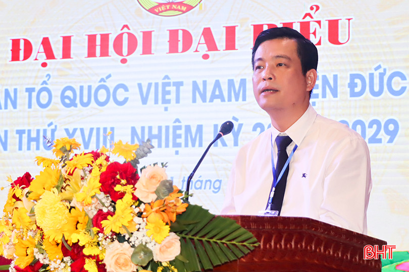Bí thư Huyện ủy Đức Thọ Nguyễn Thành Đồng: Nhiệm kỳ tới, ủy ban MTTQ các cấp cần tiếp tục xây dựng, tăng cường và phát huy sức mạnh khối đại đoàn kết toàn dân; khơi dậy mạnh mẽ tinh thần yêu nước, ý chí tự lực, tự cường, niềm tin, khát vọng cống hiến và xây dựng quê hương Đức Thọ ngày càng phồn vinh, hạnh phúc. 9.jpg