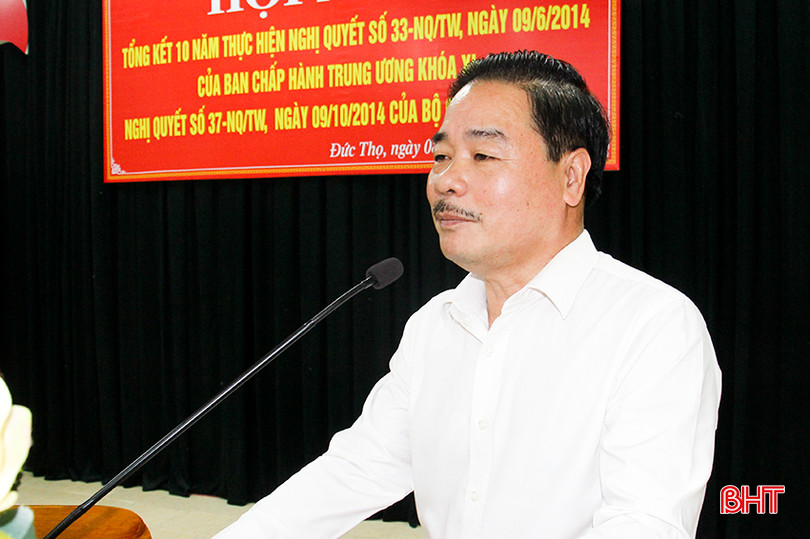 Phó Trưởng ban Tuyên giáo Tỉnh ủy Nguyễn Xuân Hải đánh giá cao kết quả thực hiện Nghị quyết 33 của BCH Đảng bộ huyện Đức Thọ. 5.jpg