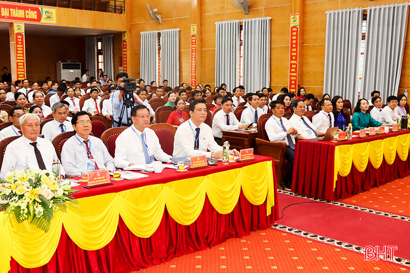 Đại biểu tham dự đại hội 3.jpg