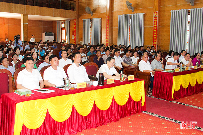Đại biểu tham gia buổi tọa đàm. 4.jpg