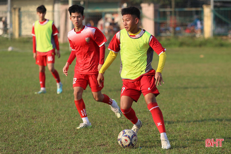 Tiền đạo Trần Thanh Bình. za2.jpg
