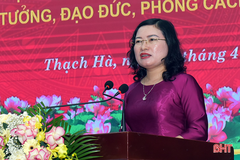 Bí thư Huyện ủy Thạch Hà Nguyễn Thị Nguyệt đề nghị các đơn vị, địa phương tiếp tục triển khai thực hiện hiệu quả Kết luận 01 và Nghị quyết 33. 1.jpg