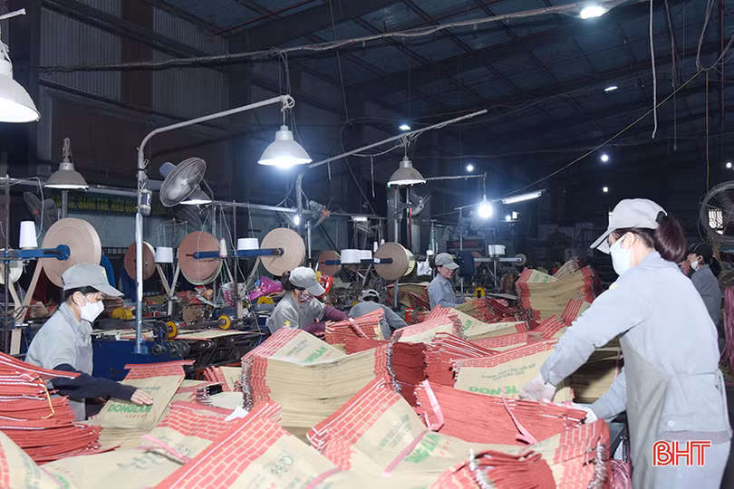 Kiểm điểm, đánh giá thực chất tổ chức đảng, đảng viên góp phần góp phần phát huy vai trò cán bộ, đảng viên, tạo động lực thi đua thực hiện hiệu quả các nhiệm vụ chính trị.