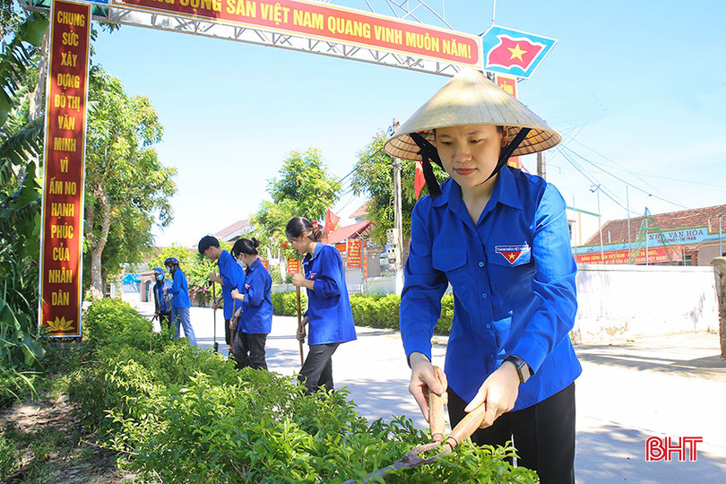 Chương trình nhằm tạo động lực khích lệ, cổ vũ đảng viên trẻ, đoàn viên ưu tú không ngừng rèn luyện, phấn đấu và trưởng thành. 76d4163952t68284l0.jpg
