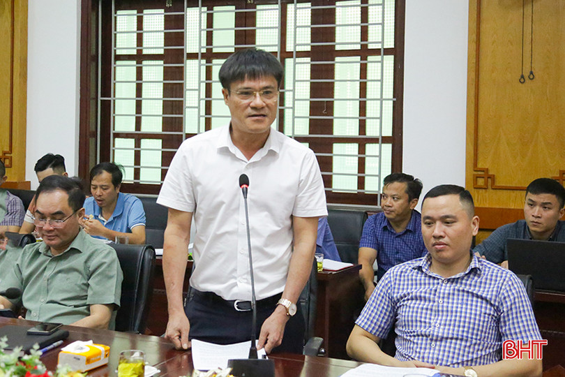 Giám đốc Công ty CP Môi trường và Công trình đô thị Hà Tĩnh Nguyễn Duy Bằng: Công ty sẽ tiếp tục tăng cường áp dụng các công nghệ, kỹ thuật xử lý rác đảm bảo môi trường đô thị, chú trọng xây dựng hình ảnh thành phố ngày càng xanh - sạch - đẹp. 0X5A1115.jpg