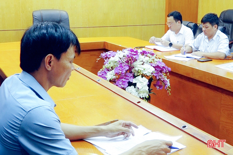 Ban Tiếp dân thành phố tiếp nhận các kiến nghị của công dân trong sáng 20/5. Tiep dan 2.jpg
