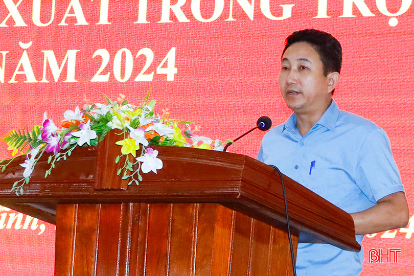 Giám đốc Đài Khí tượng Thủy văn Hà Tĩnh Trần Đức Bá: Vụ hè thu 2024 tiềm ẩn nguy cơ ảnh hưởng của nắng nóng gay gắt giai đoạn lúa trổ bông, hạn cục bộ ở một số diện tích cuối kênh, cao cưỡng và mưa lũ gây ngập úng giai đoạn cuối vụ. _MG_8476.jpg