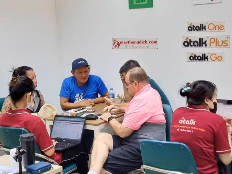 máy phiên dịch 5.jpg