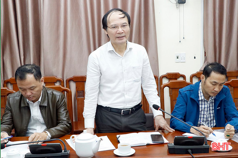 Ông Nguyễn Văn Việt chia sẻ một số kinh nghiệm và kết quả đạt được của Hà Tĩnh trong xây dựng NTM. z5251880255430_295bb9f06562b39ad7e6715a14eb9b92.jpg