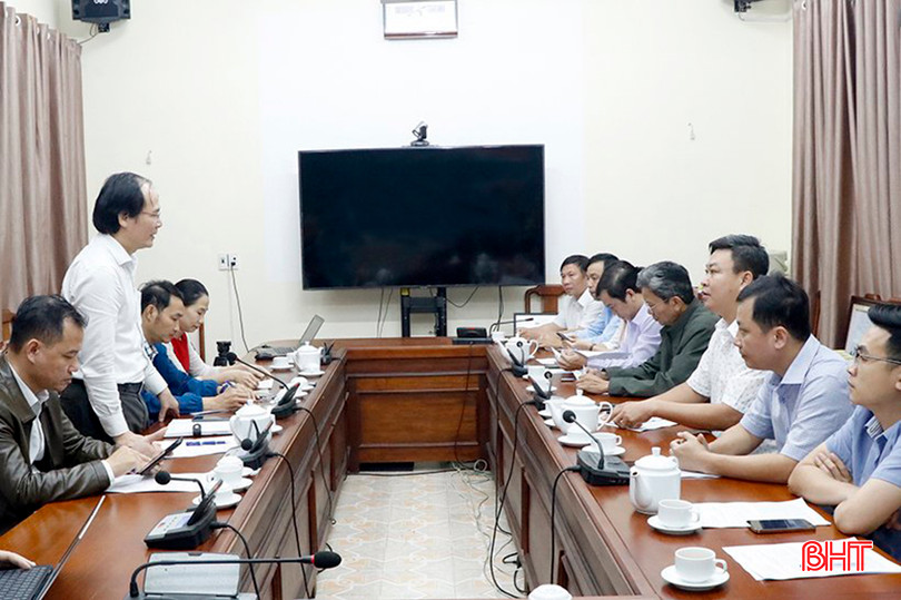 Giám đốc Sở NN&PTNT Nguyễn Văn Việt - Chánh Văn phòng Điều phối NTM tỉnh Hà Tĩnh chủ trì tiếp, làm việc với đoàn. z5251880213322_20373f519b48bc049ec227dc2e9ced46.jpg