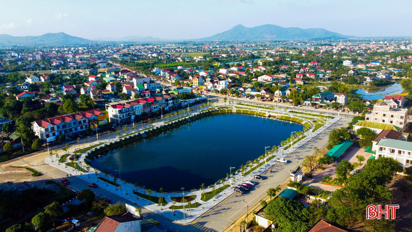 Công trình hồ Thuỷ Sơn - điểm nhấn bộ mặt đô thị thị xã Kỳ Anh. Công trình Hồ Thuỷ Sơn trở thành công trình đô thị điểm nhấn ở TX Kỳ Anh.jpg
