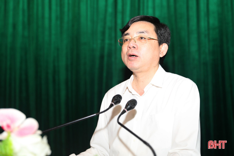 Bí thư Thị uỷ Đặng Văn Thành đề nghị các tổ chức đảng, cơ quan, đơn vị, địa phương đề ra chương trình hành động cụ thể, gắn với tình hình và chức năng, nhiệm vụ để tiếp tục thực hiện các nhiệm vụ trọng tâm. AG7A0925.jpeg