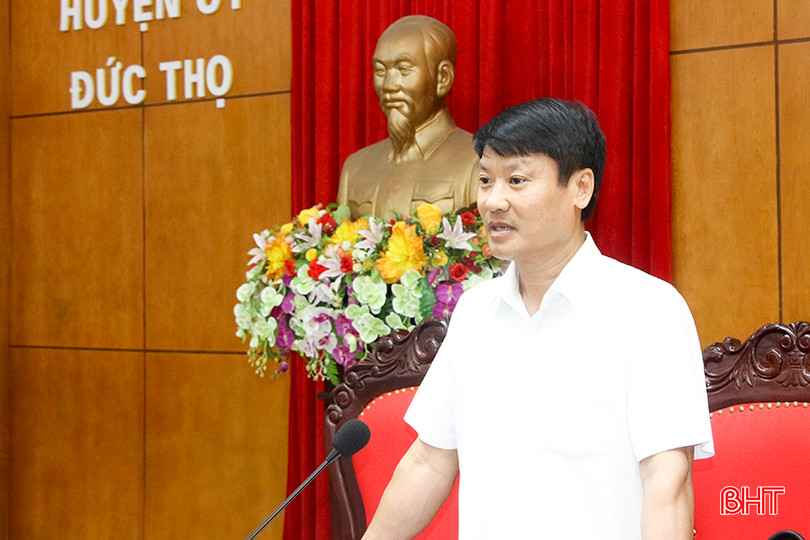 Giám đốc Sở GTVT Trần Quang Tuấn - Tổ trưởng Tổ đại biểu HĐND tỉnh bầu tại huyện Đức Thọ phát biểu kết thúc buổi thảo luận. tuan.jpg
