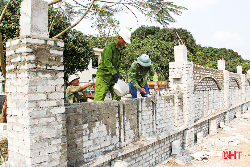 Dự án nâng cấp, mở rộng khuôn viên Trường THCS Hoàng Xuân Hãn cũng đang được thi công. 4.jpg
