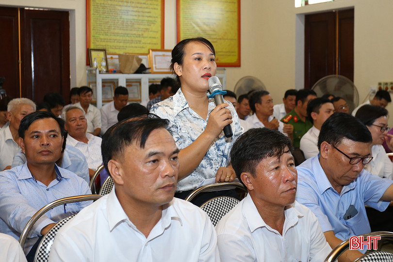 Bà Lê Thị Thuận - Phó Chủ tịch HĐND xã Kỳ Nam đề nghị bố trí nguồn lực nạo vét hồ chứa nước trên địa bàn xã để đảm bảo tưới tiêu cho sản xuất nông nghiệp... aIMG_6654.jpg