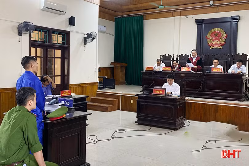 Đối tượng Đặng Anh Hùng bị Toà án nhân dân tỉnh Hà Tĩnh tuyên mức án tử hình về tội “Vận chuyển trái phép chất ma tuý”.