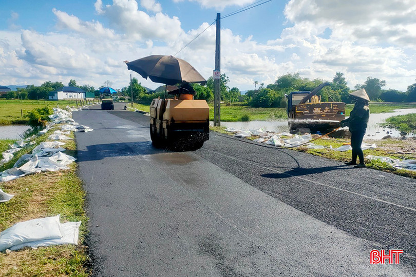 Năm 2024, Thạch Liên đầu tư rải thảm gần 4km đường với cơ chế nhà nước và Nhân dân cùng làm b 222.jpg