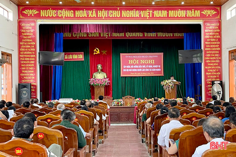 Chương trình tập huấn được tổ chức ở 7 địa bàn với sự tham gia của hơn 1.400 cán bộ làm công tác giảm nghèo của 22 xã, thị trấn trong toàn huyện. 61a3ef77-a4b1-43a9-8564-8b0d8e6ec812.jpeg
