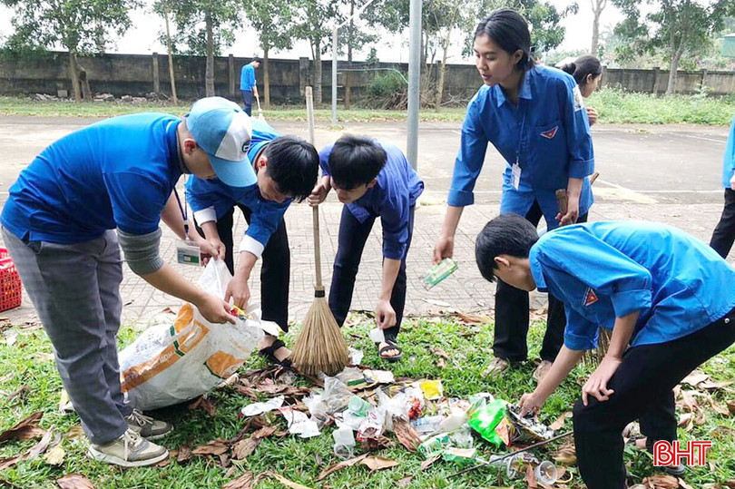 Tham gia các phong trào, hoạt động đoàn tạo môi trường để học sinh rèn luyện, phấn đấu. ssss.jpg