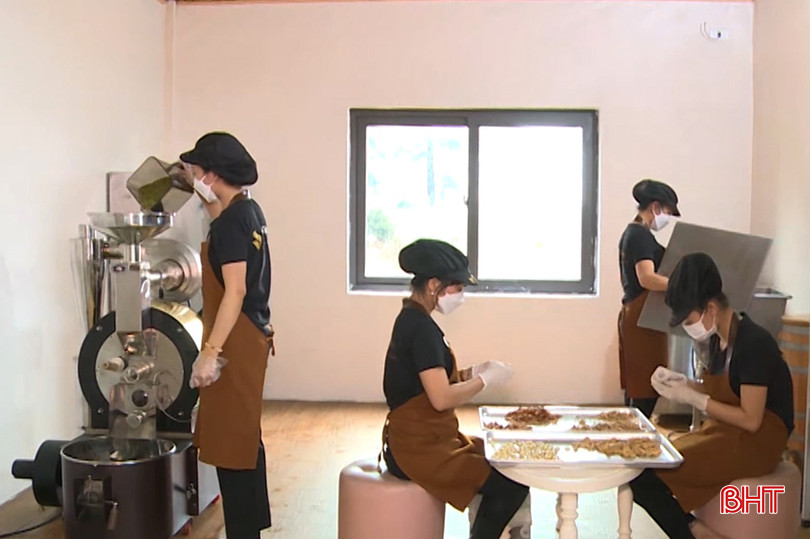 Quy trình sản xuất ngũ cốc ủ gỗ sồi Vera Food được đảm bảo an toàn vệ sinh thực phẩm. IMG_3345.jpg
