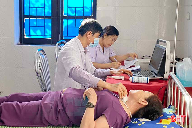 Chiến dịch chăm sóc SKSS/KHHGĐ của huyện Hương Khê đã được triển khai ở 10/21 xã, thị trấn. z5435129614421_ed274bb7058704609c67f88c6481063f.jpg