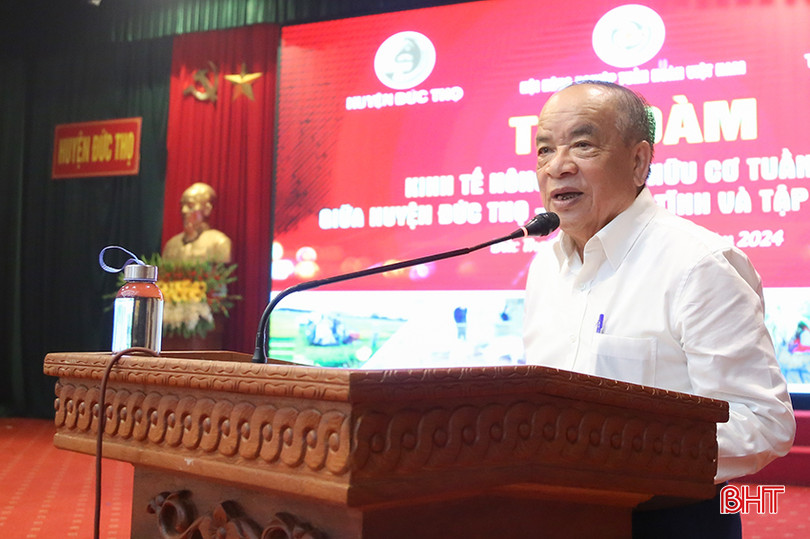 Chủ tịch HĐQT Công ty CP Tập đoàn Quế Lâm Nguyễn Hồng Lam chia sẻ những kinh nghiệm, thành quả về sản xuất nông nghiệp hữu cơ. IMG_7009.jpg
