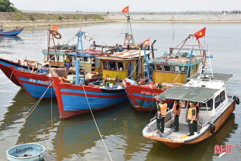 Tỷ lệ đăng kiểm tàu cá của Hà Tĩnh mới đạt hơn 60,7% (72/136 tàu). 94d6211011t96713l0.jpg