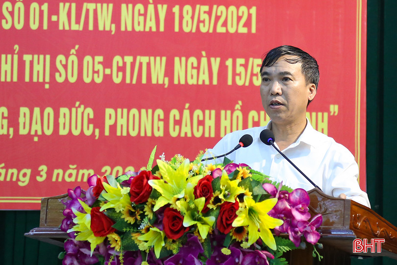 Bí thư Đảng ủy, Chủ tịch HĐND xã Thạch Hạ Nguyễn Hữu Đức: Việc học tập và làm theo tư tưởng, đạo đức, phong cách Hồ Chí Minh đã trở thành phong trào rộng khắp ở địa phương, tạo động lực để người dân xây dựng các mô hình tốt trong phát triển kinh tế, xây dựng nông thôn mới. IMG_7253.jpg