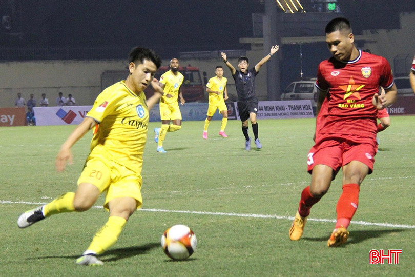 Vòng đấu cuối cùng, Hồng Lĩnh Hà Tĩnh đối đầu với Thanh Hóa để giành vé trụ hạng. Thanh-Hoa-Hlht.jpg
