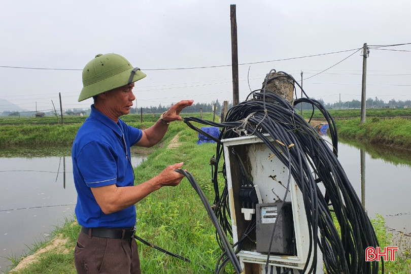 Các tủ điện, dây điện xuống cấp sau thời gian dài không sử dụng. Kỳ Ninh 2.jpeg